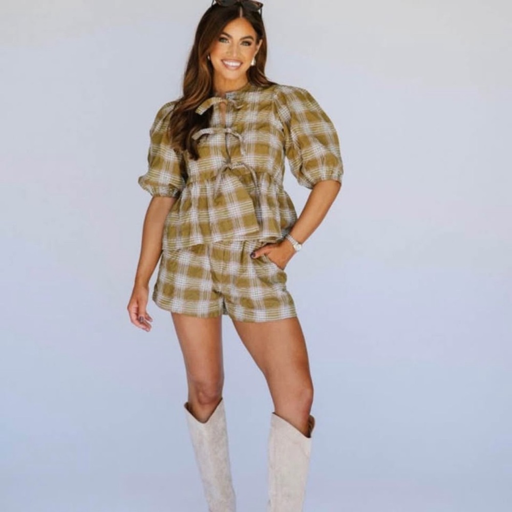 NWT Plaid Puff Sleeve Set